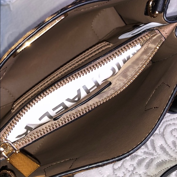 NWOT Authentic MK Mercer Satchel - Picture 5 of 6